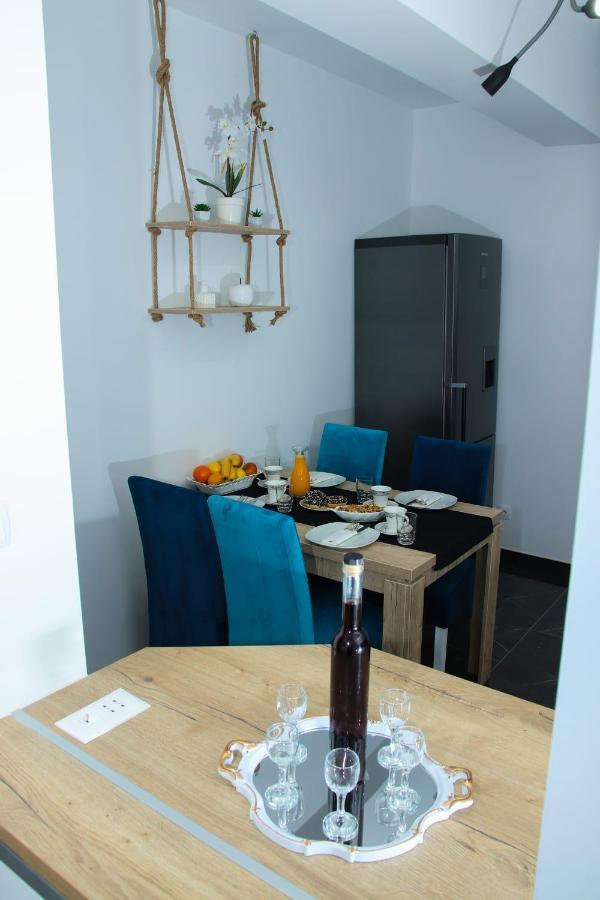Apartman "Park" 리브노 외부 사진