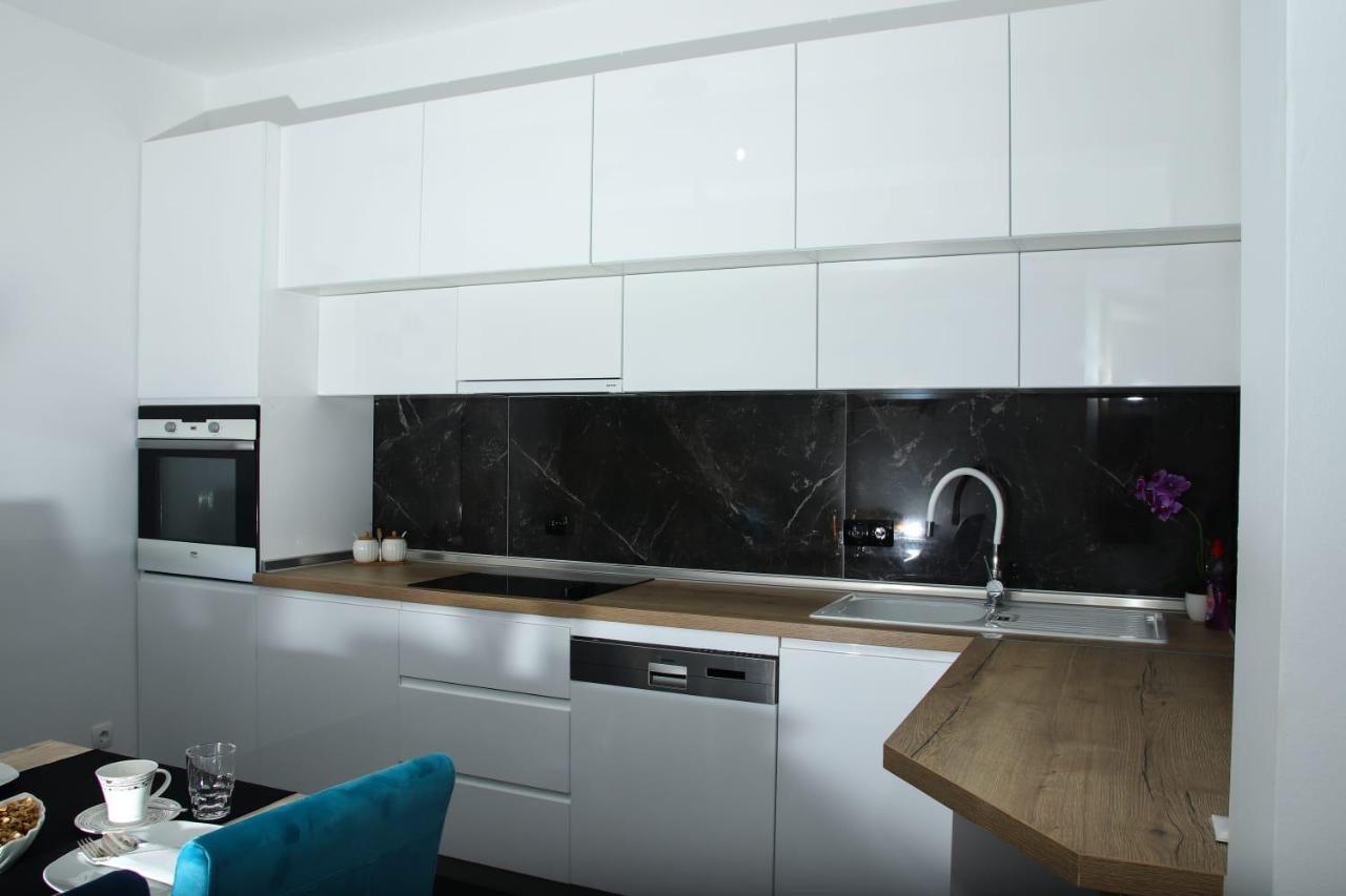 Apartman "Park" 리브노 외부 사진