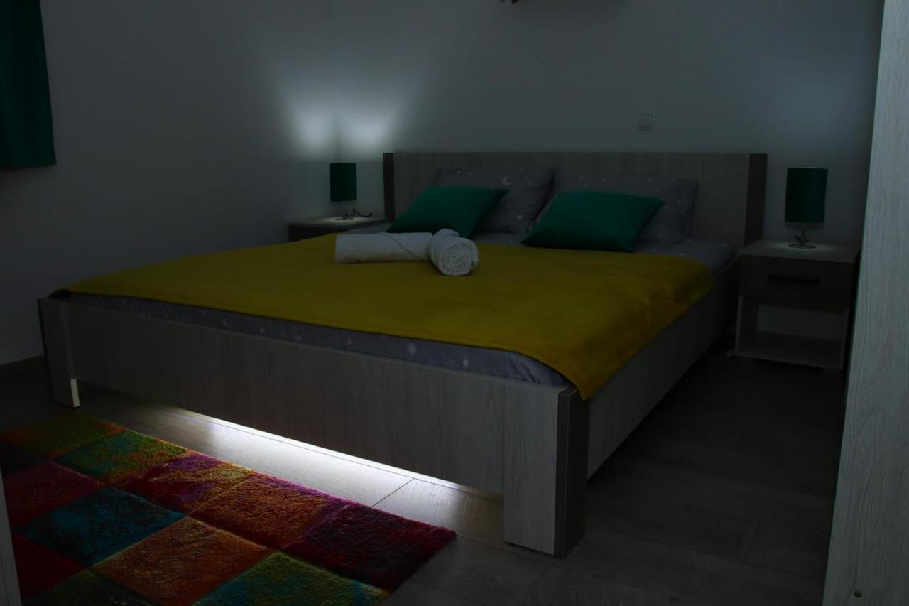 Apartman "Park" 리브노 외부 사진