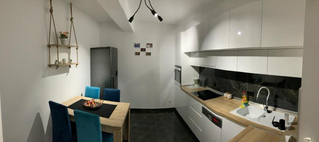 Apartman "Park" 리브노 외부 사진